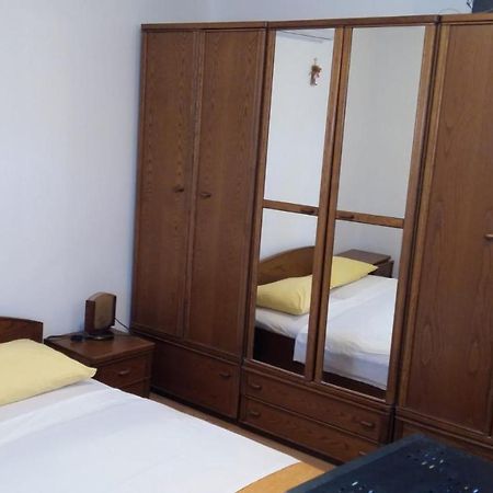 Apartmani Slavica Макарска Екстериор снимка