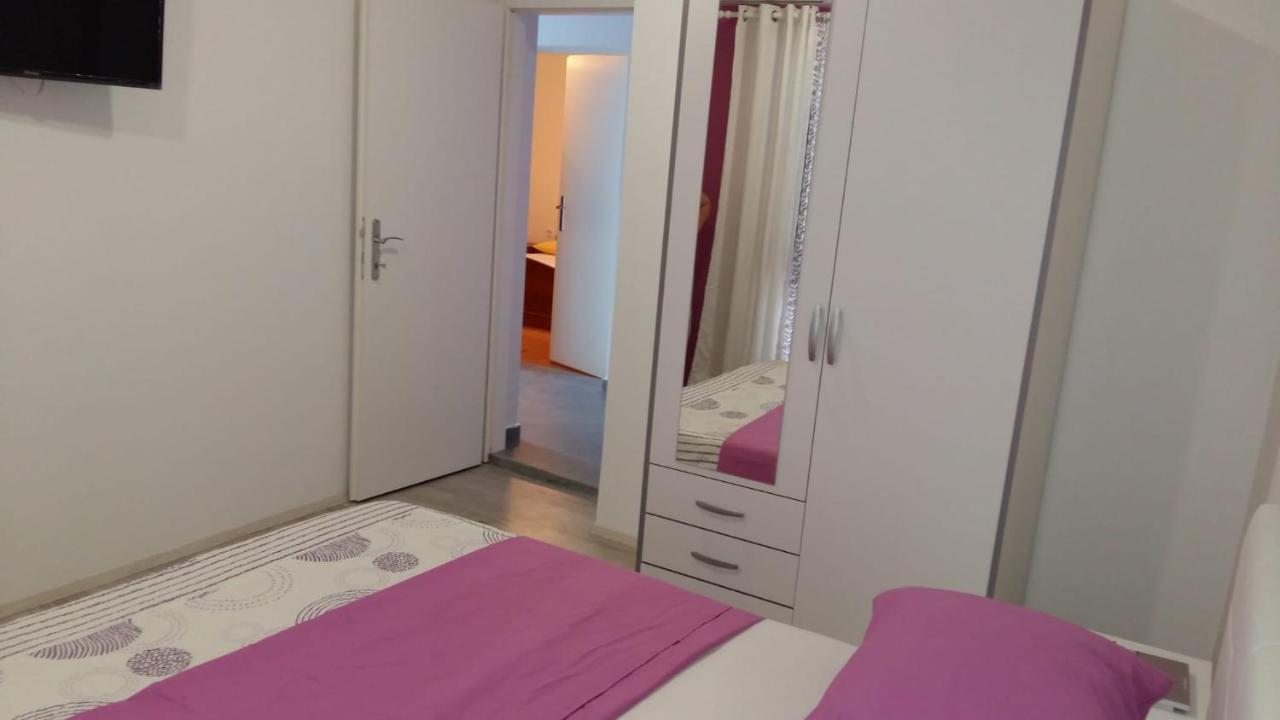 Apartmani Slavica Макарска Екстериор снимка