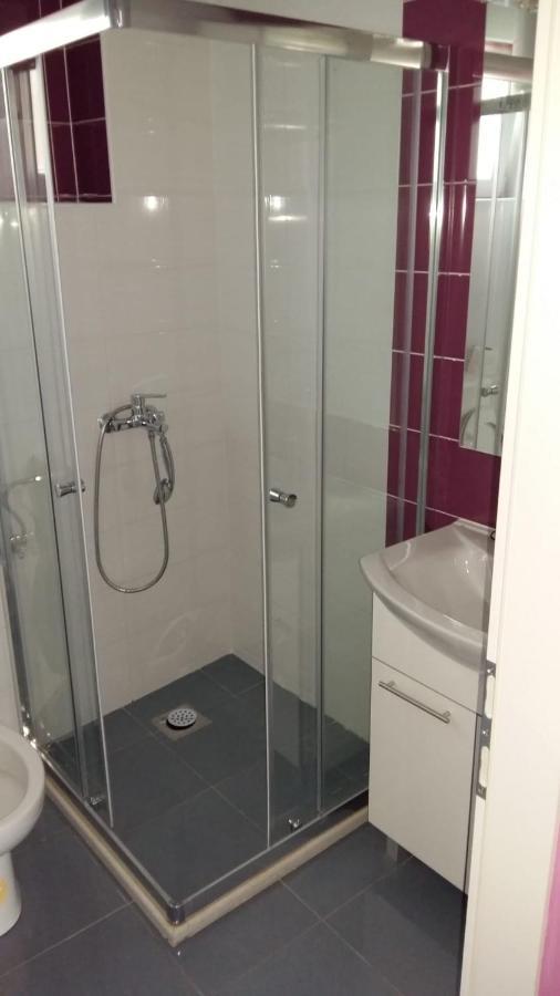 Apartmani Slavica Макарска Екстериор снимка