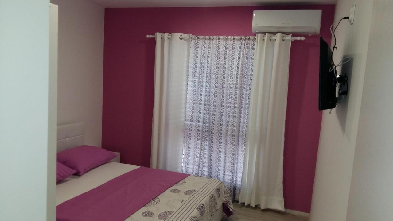 Apartmani Slavica Макарска Екстериор снимка