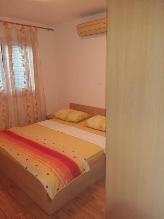 Apartmani Slavica Макарска Екстериор снимка