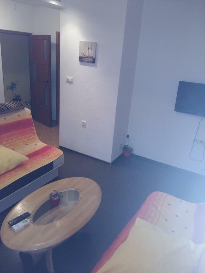 Apartmani Slavica Макарска Екстериор снимка