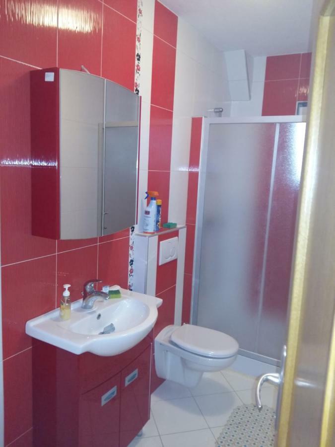 Apartmani Slavica Макарска Екстериор снимка